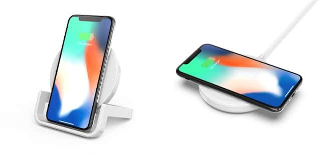F7U052 Charging Stand iPhone 2 side