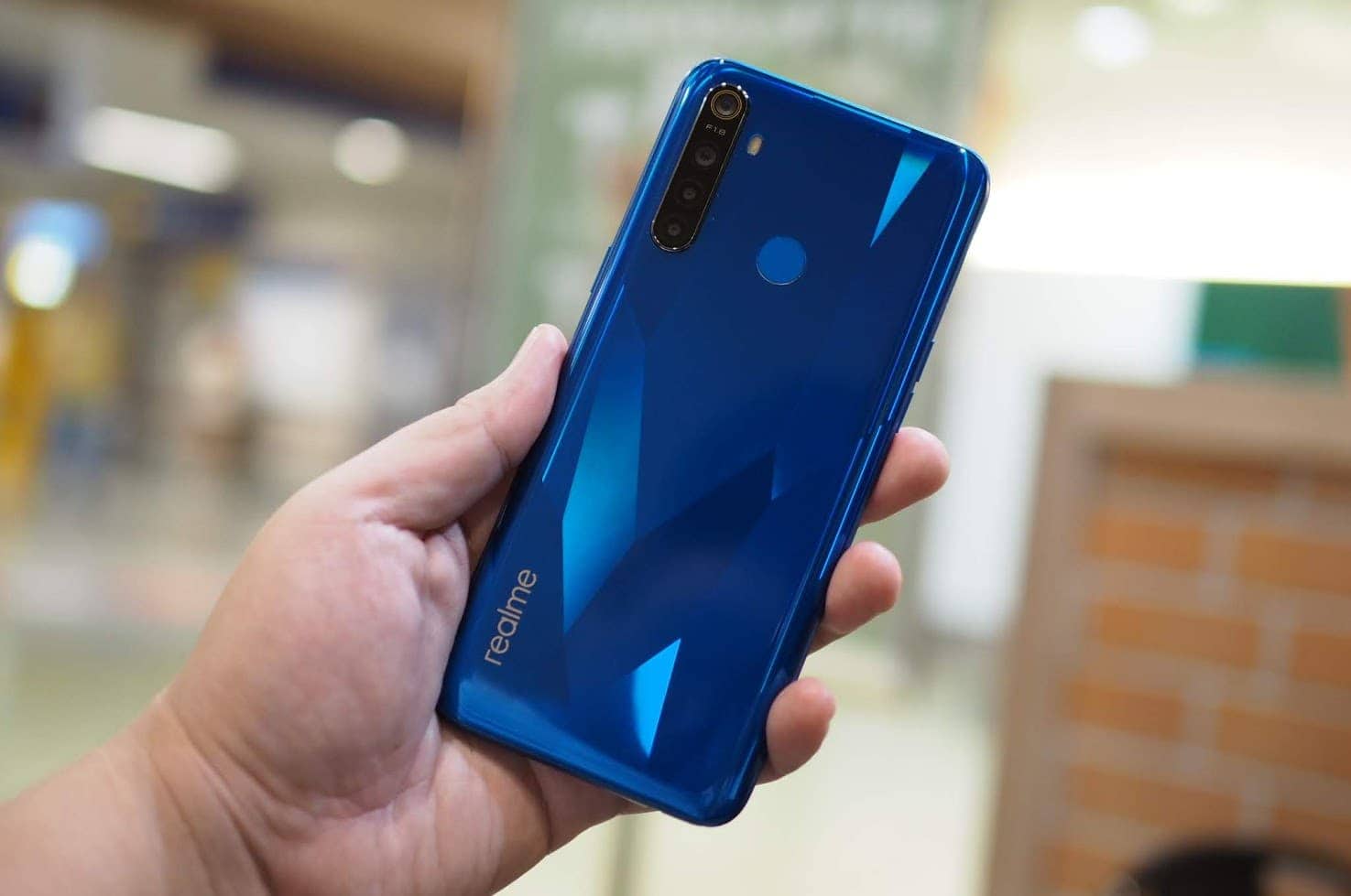 ภาพตัวเครื่อง realme 5